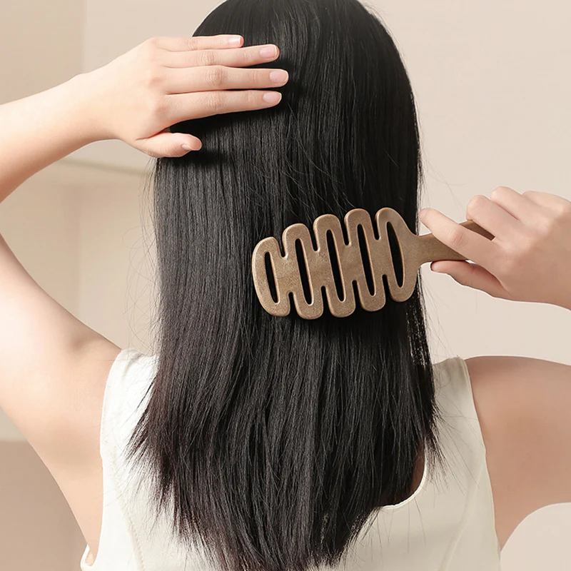 Brosse à cheveux en poils de sanglier avec design incurvé - Image 6