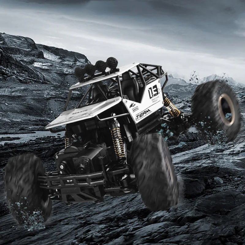 📢📢50 % de réduction !!!🎅 Voiture RC 4x4 tout-terrain – Châssis en alliage, double moteur, barre anti-collision. Livraison rapide ! - Image 4