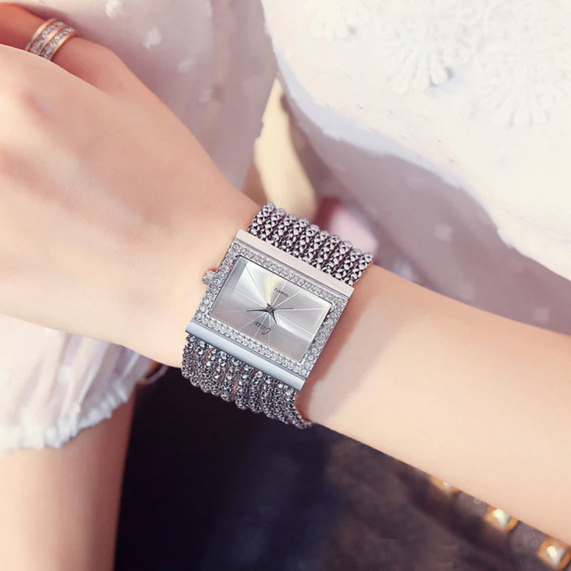 📢📢50 % de réduction ！✨Montre carrée pour femme avec quartz et strass