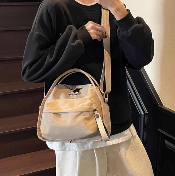 📢📢50 % de réduction !! ⏰Sac à bandoulière léger en nylon pour femme - Image 2